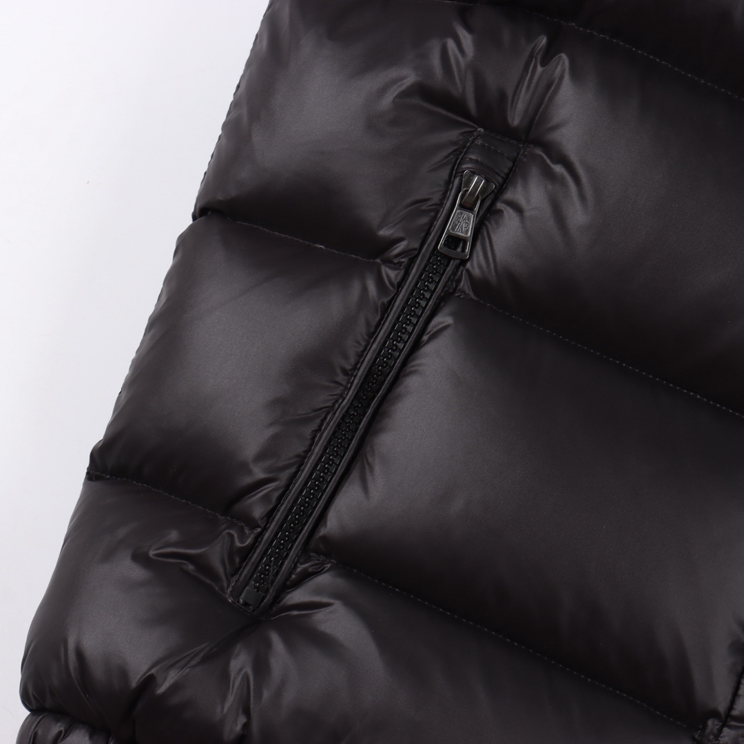 ONCLER/蒙口 经典立领连帽羽绒马甲-Chinese UA Cheap High Quatity Brand Clothes Bags handbags Sneakers wholesale wholesaler seller from China Factory suppliers Fashion Clothing Shoes best Quality Beautiful Price ONCLER/蒙口 经典立领连帽羽绒马甲