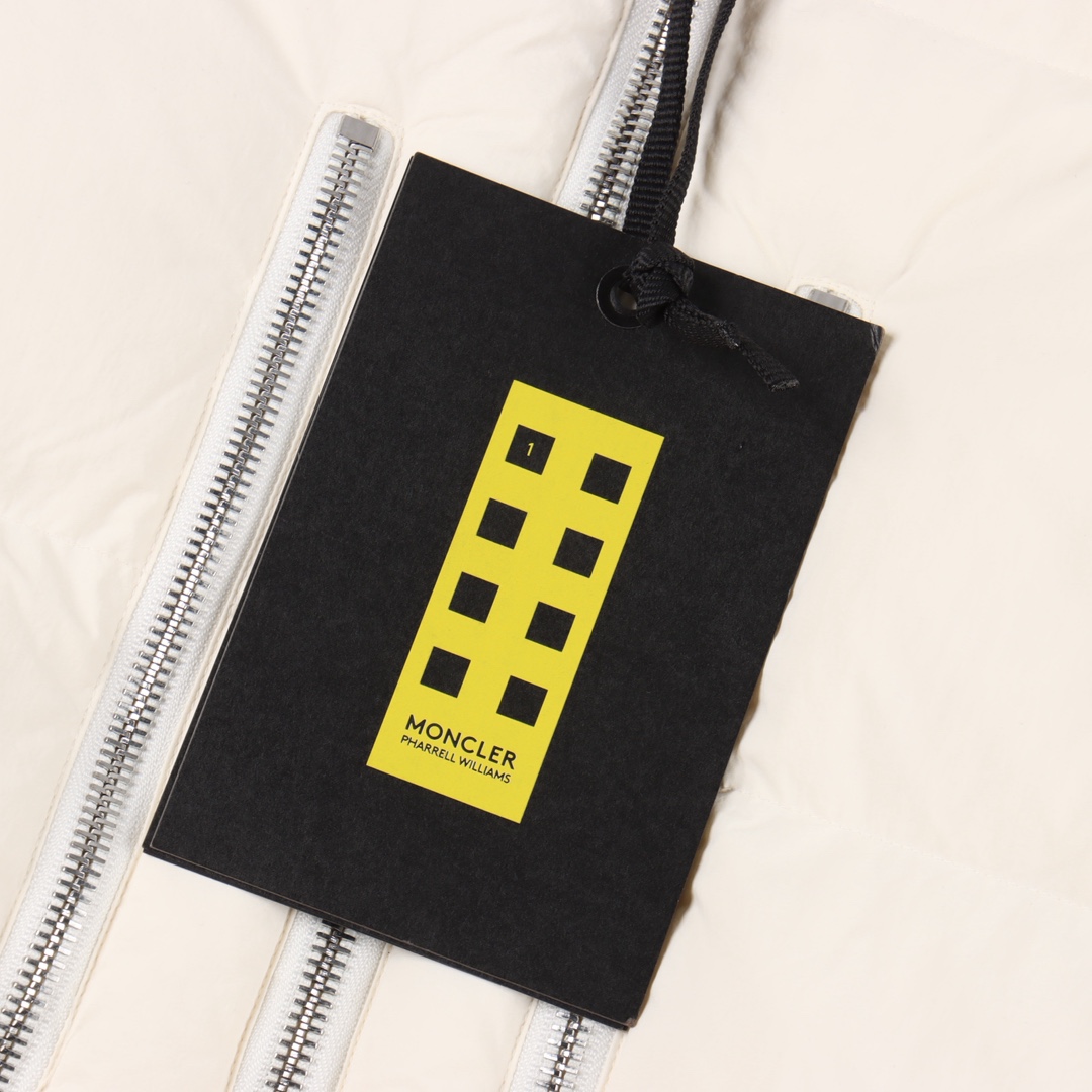 ONCLER GENIUS x Willow Smith联名款 FW25 双头拉链可调节袖口刺绣徽标贴片羽绒服-Chinese UA Cheap High Quatity Brand Clothes Bags handbags Sneakers wholesale wholesaler seller from China Factory suppliers Fashion Clothing Shoes best Quality Beautiful Price ONCLER GENIUS x Willow Smith联名款 FW25 双头拉链可调节袖口刺绣徽标贴片羽绒服