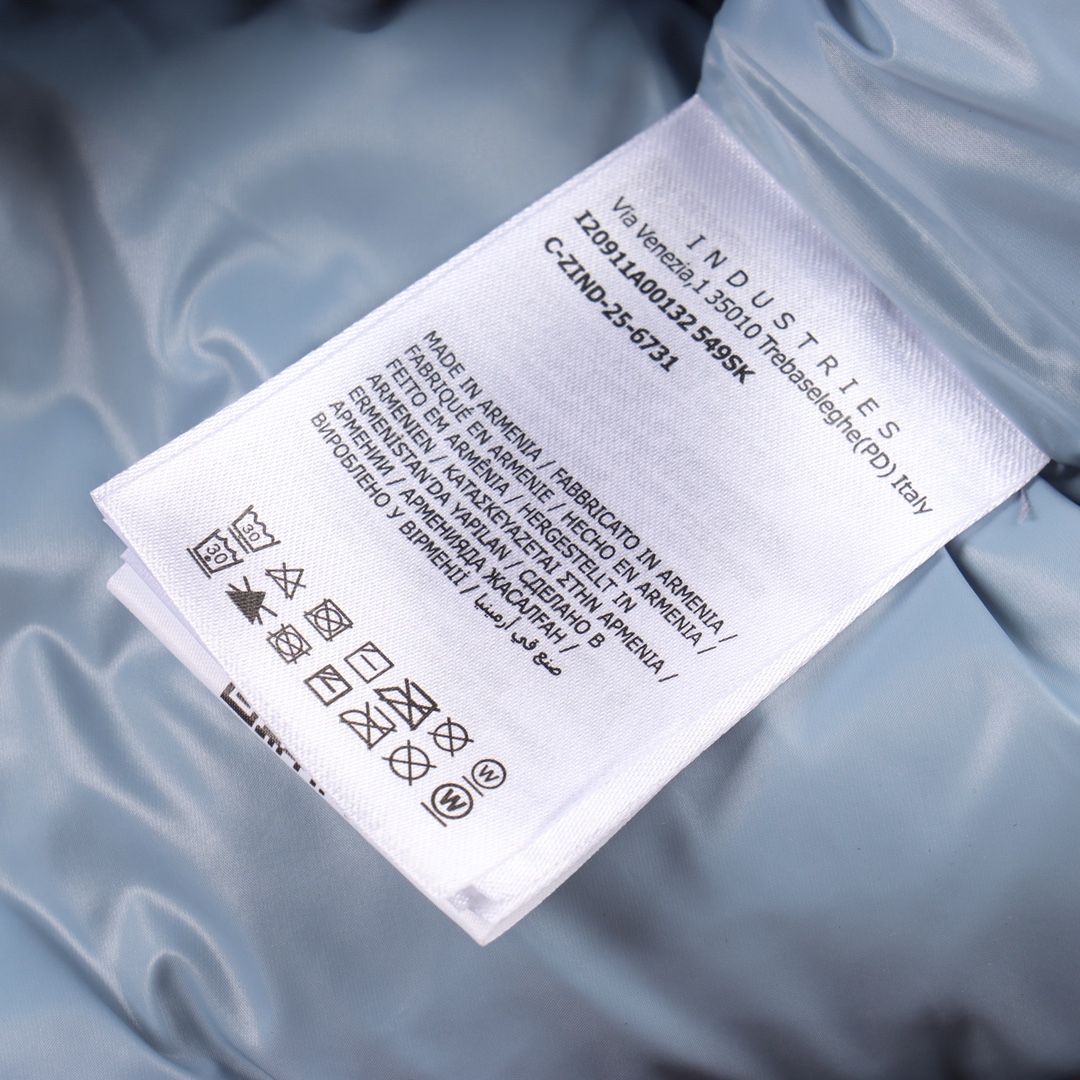 ONCLER /蒙口 24Fw CYCLONE大标可拆袖连帽羽绒服