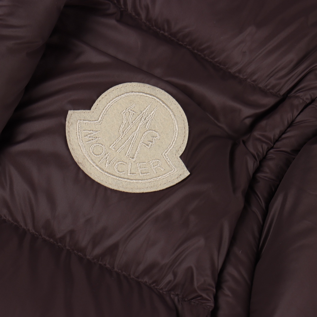 ONCLER /蒙口 24Fw CYCLONE大标可拆袖连帽羽绒服