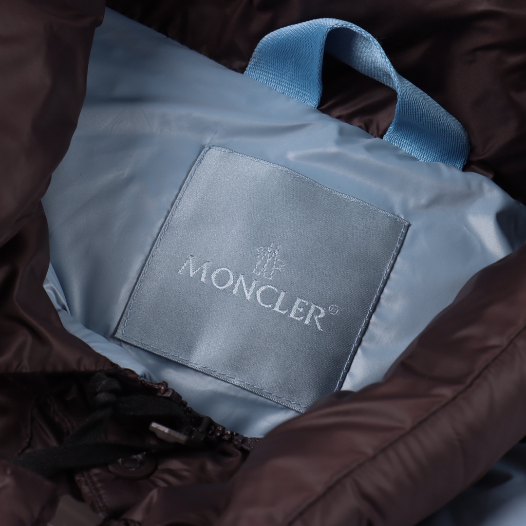 ONCLER /蒙口 24Fw CYCLONE大标可拆袖连帽羽绒服