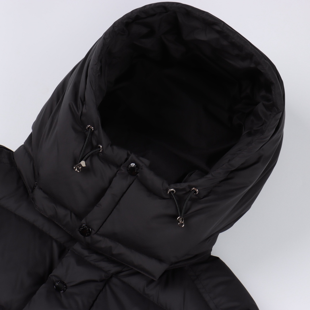 Moncler/蒙口 Maya玛雅哑光雾面羽绒服