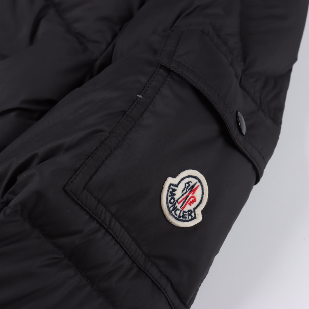 Moncler/蒙口 Maya玛雅哑光雾面羽绒服