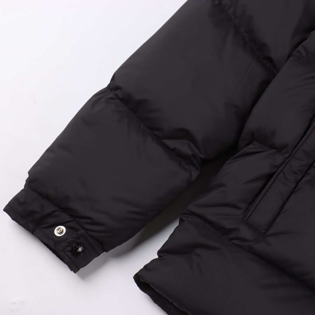 Moncler/蒙口 Maya玛雅哑光雾面羽绒服