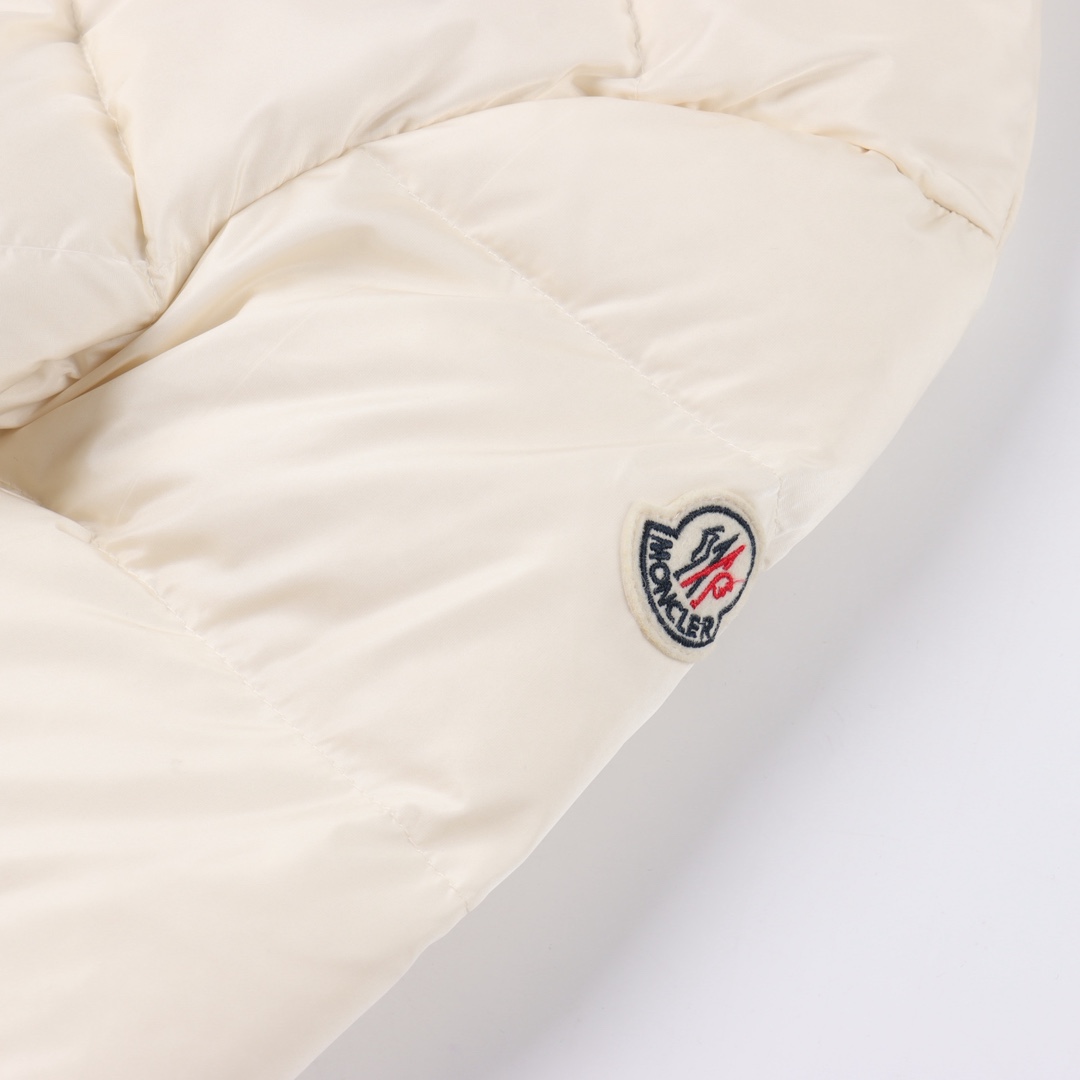 MONCLER Avoce 收腰夹克羽绒服短款白色 黑色-Chinese UA Cheap High Quatity Brand Clothes Bags handbags Sneakers wholesale wholesaler seller from China Factory suppliers Fashion Clothing Shoes best Quality Beautiful Price MONCLER Avoce 收腰夹克羽绒服短款白色 黑色