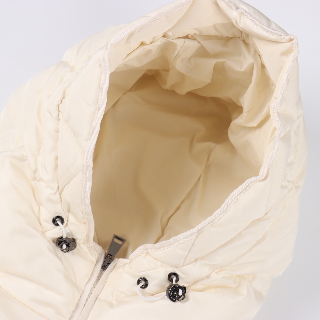 MONCLER Avoce 收腰夹克羽绒服短款白色 黑色-Chinese UA Cheap High Quatity Brand Clothes Bags handbags Sneakers wholesale wholesaler seller from China Factory suppliers Fashion Clothing Shoes best Quality Beautiful Price MONCLER Avoce 收腰夹克羽绒服短款白色 黑色