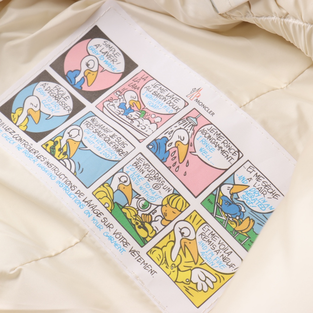 MONCLER Avoce 收腰夹克羽绒服短款白色 黑色-Chinese UA Cheap High Quatity Brand Clothes Bags handbags Sneakers wholesale wholesaler seller from China Factory suppliers Fashion Clothing Shoes best Quality Beautiful Price MONCLER Avoce 收腰夹克羽绒服短款白色 黑色