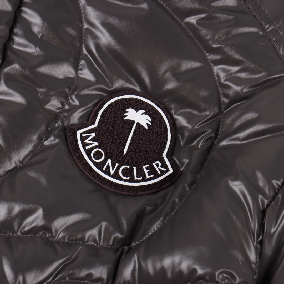 MONCLER palm angels棕榈天使联名款 全新联名款羽绒服-Chinese UA Cheap High Quatity Brand Clothes Bags handbags Sneakers wholesale wholesaler seller from China Factory suppliers Fashion Clothing Shoes best Quality Beautiful Price MONCLER palm angels棕榈天使联名款 全新联名款羽绒服