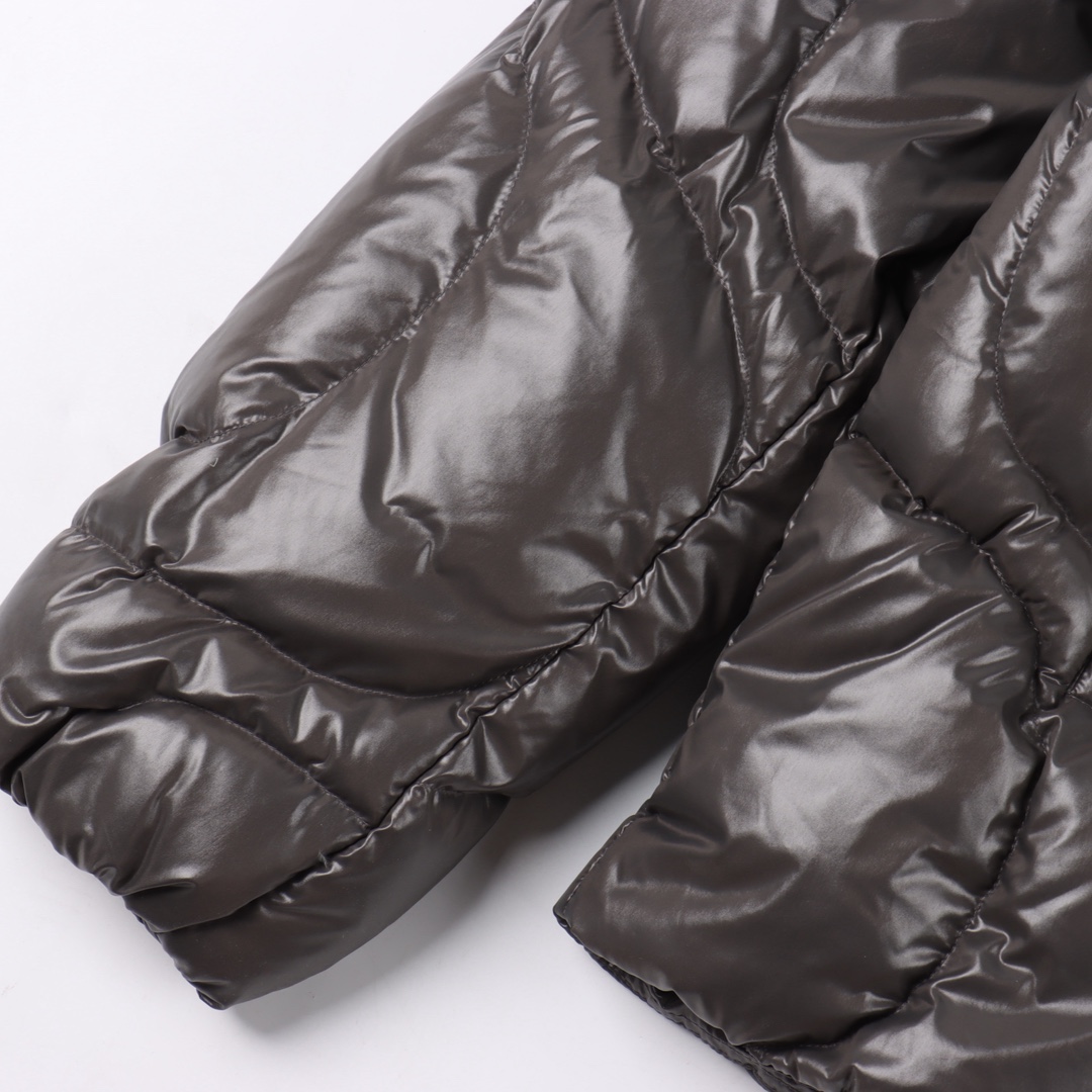 MONCLER palm angels棕榈天使联名款 全新联名款羽绒服-Chinese UA Cheap High Quatity Brand Clothes Bags handbags Sneakers wholesale wholesaler seller from China Factory suppliers Fashion Clothing Shoes best Quality Beautiful Price MONCLER palm angels棕榈天使联名款 全新联名款羽绒服