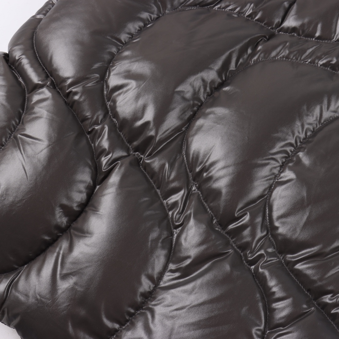 MONCLER palm angels棕榈天使联名款 全新联名款羽绒服-Chinese UA Cheap High Quatity Brand Clothes Bags handbags Sneakers wholesale wholesaler seller from China Factory suppliers Fashion Clothing Shoes best Quality Beautiful Price MONCLER palm angels棕榈天使联名款 全新联名款羽绒服