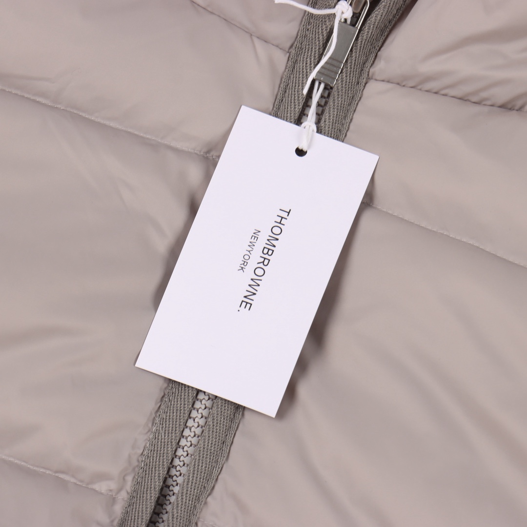 TB25FW女士短款针织 独家新款开发 25FW最新款 女士短款针织拼接羽绒服