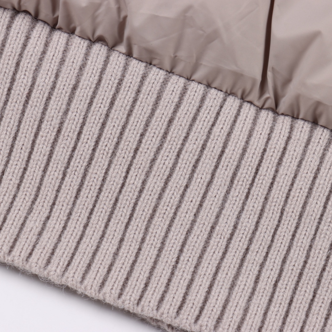 TB25FW女士短款针织 独家新款开发 25FW最新款 女士短款针织拼接羽绒服