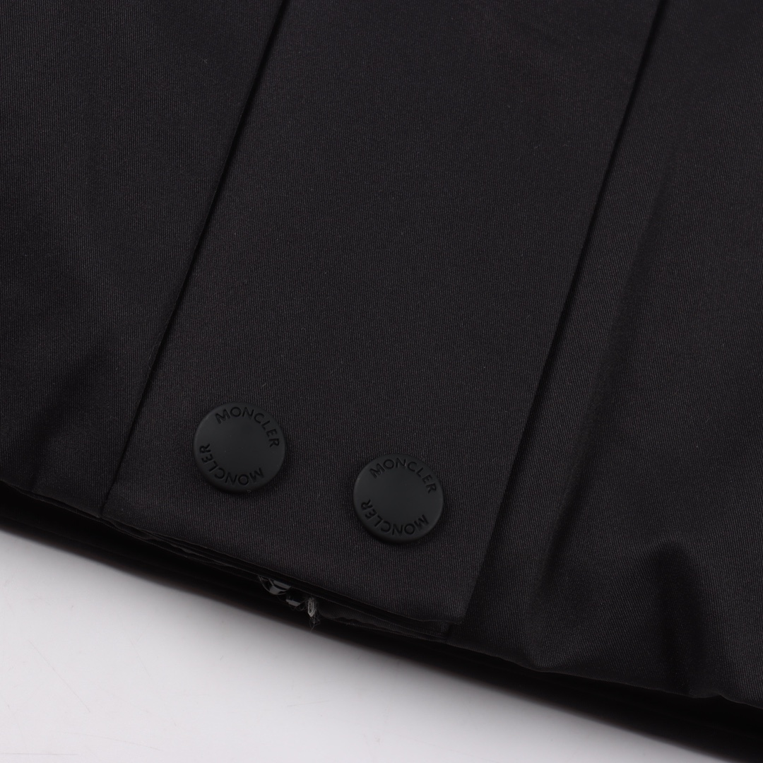 Moncler 蒙口 25秋冬 Bauges披肩连帽狐狸毛领羽绒服