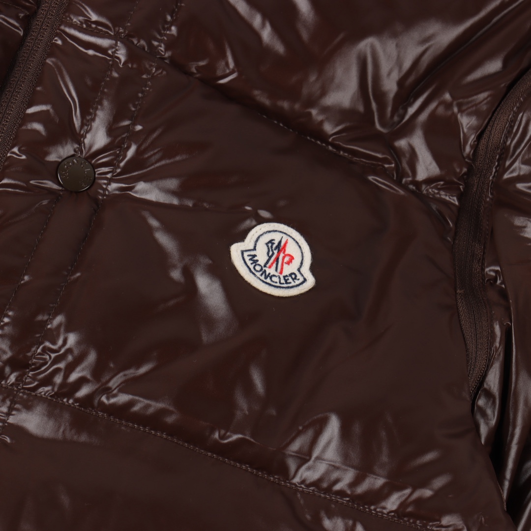 25FW最新Verone男女多用型羽绒服夹克 顶级95白鸭绒Moncler Verone25FW最新款男士多用型羽绒服夹克