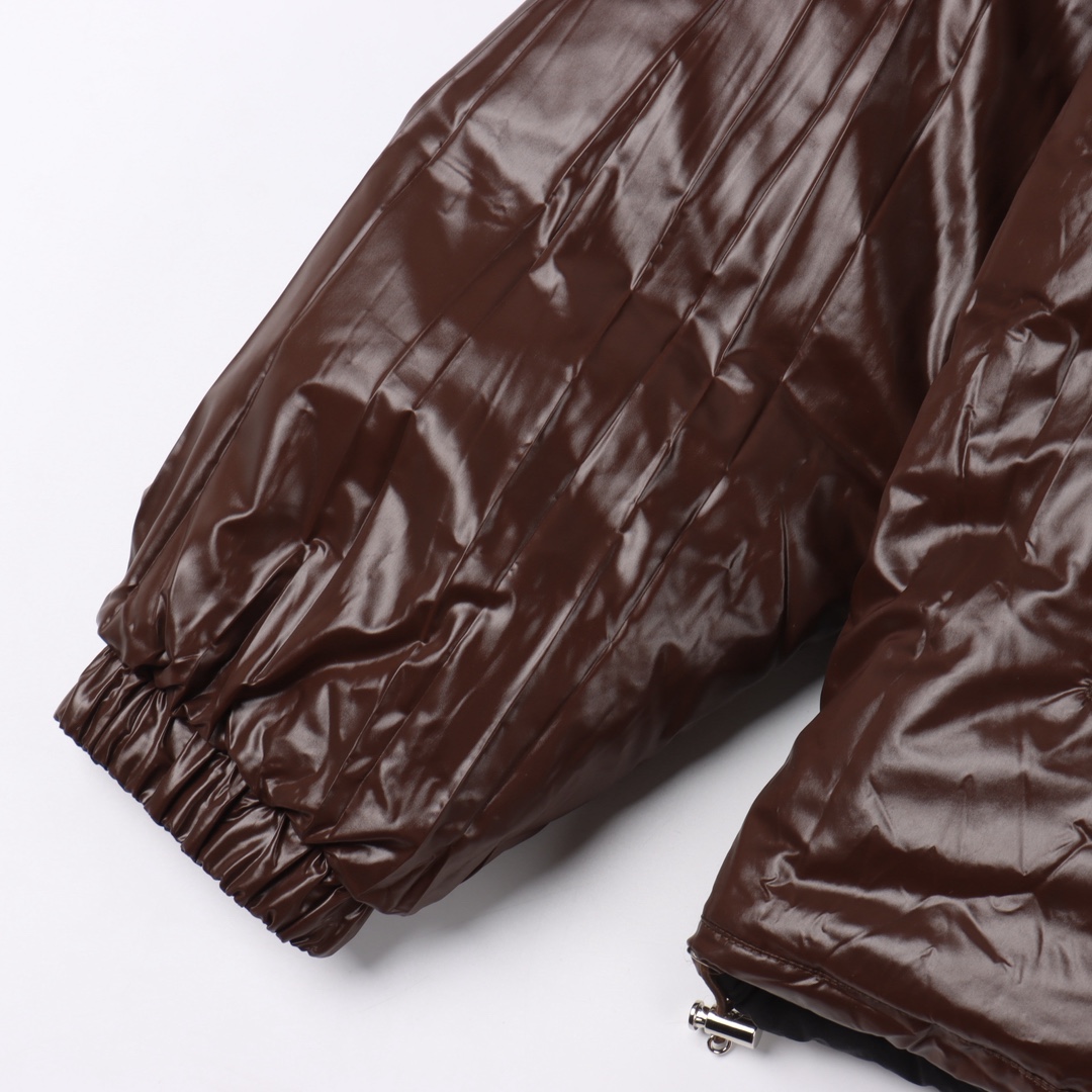 25FW最新Verone男女多用型羽绒服夹克 顶级95白鸭绒Moncler Verone25FW最新款男士多用型羽绒服夹克