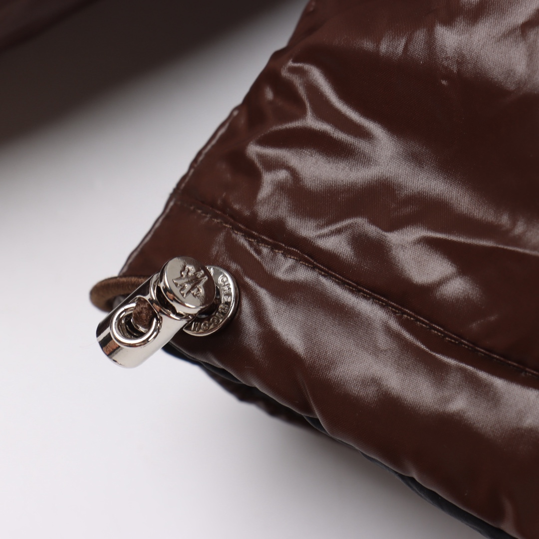 25FW最新Verone男女多用型羽绒服夹克 顶级95白鸭绒Moncler Verone25FW最新款男士多用型羽绒服夹克