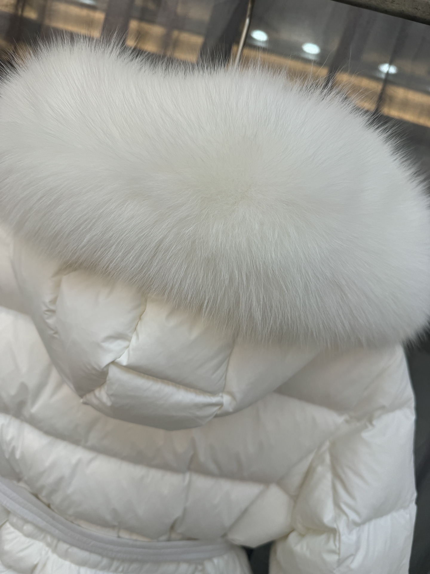 Moncler Boed women's short down jacket with fur trim, 5 colors, sizes 1-4. Longue saison fabric, elegant winter look.-Big cat