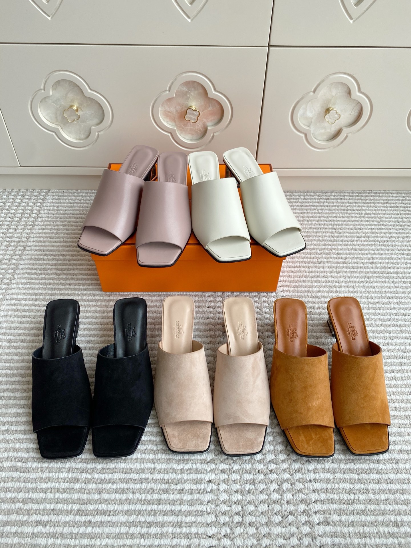 NO:388121,Hermes·Kylie thick heels·35-42, high heels slippers, hermes, high heels, slippers19860909Hermes·Kylie粗跟凉拖鞋·35-42,高跟鞋拖鞋,hermes,high heels,slippers,Women's Shoes
