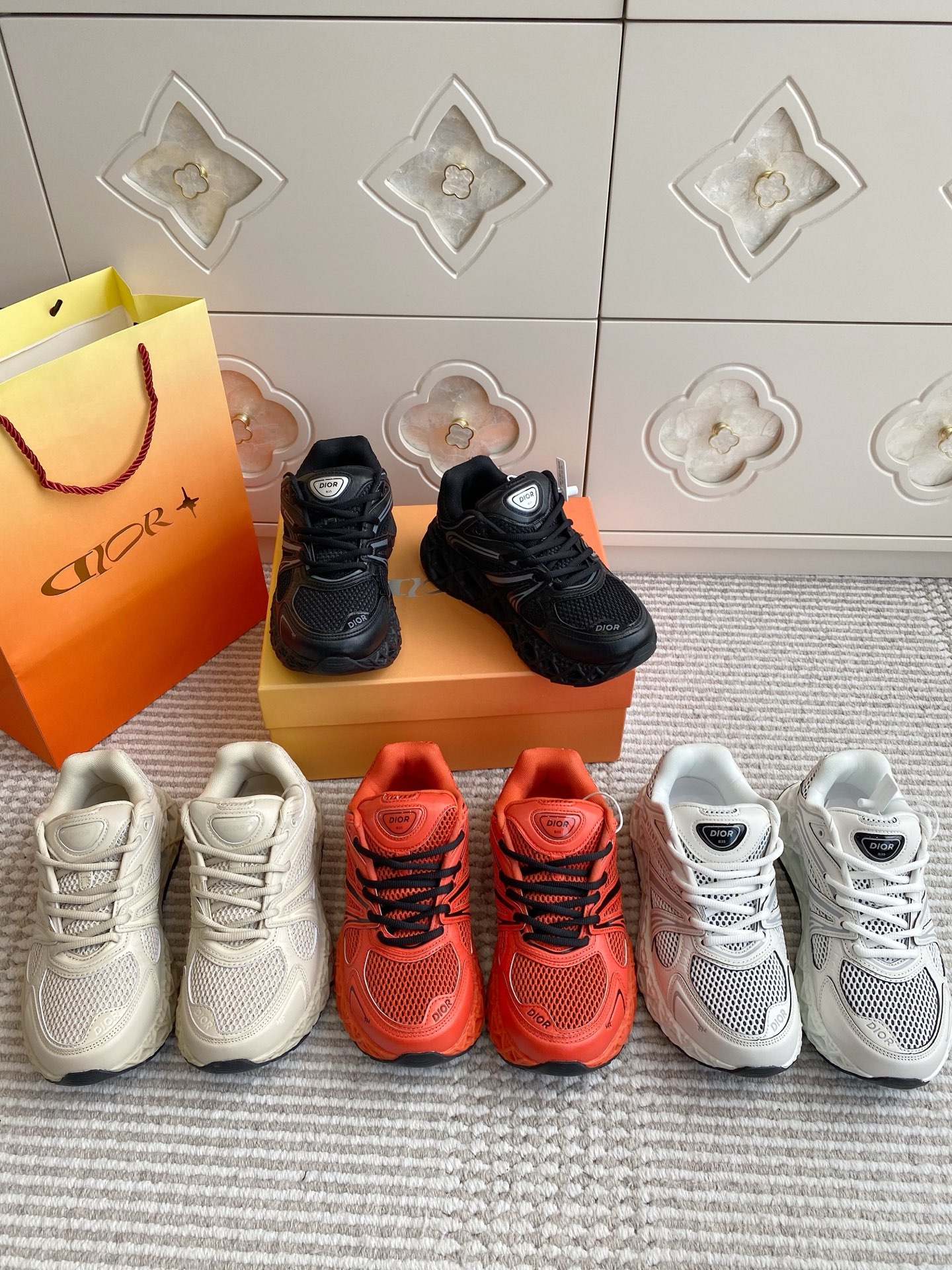NO:388013,Dior·B35 Couple·Holved Sneakers·35-45, Casual Shoes/Sneakers, Dior, Sneakers19860909Dior·B35 情侣·镂空运动鞋·35-45,休闲鞋/运动鞋,dior,sneakers,Women's Shoes