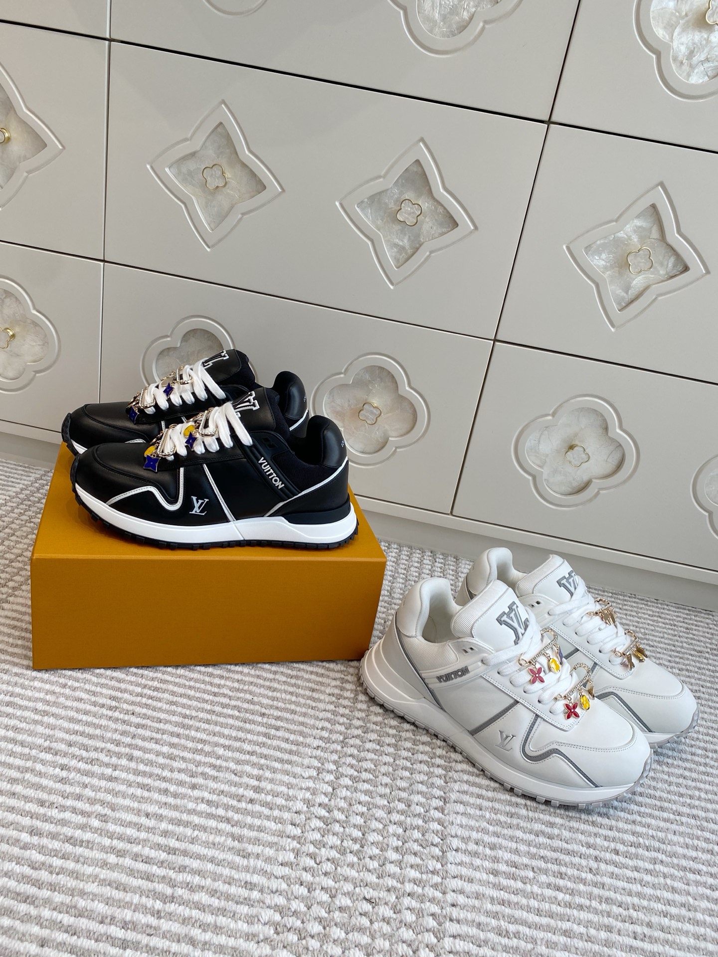 NO:403009,LV · Couple Sports Shoes · 35-45, Casual Shoes/Sneakers, louis vuitton, sneakers19860909LV·情侣款运动鞋·35-45,休闲鞋/运动鞋,louis vuitton,sneakers,Women's Shoes