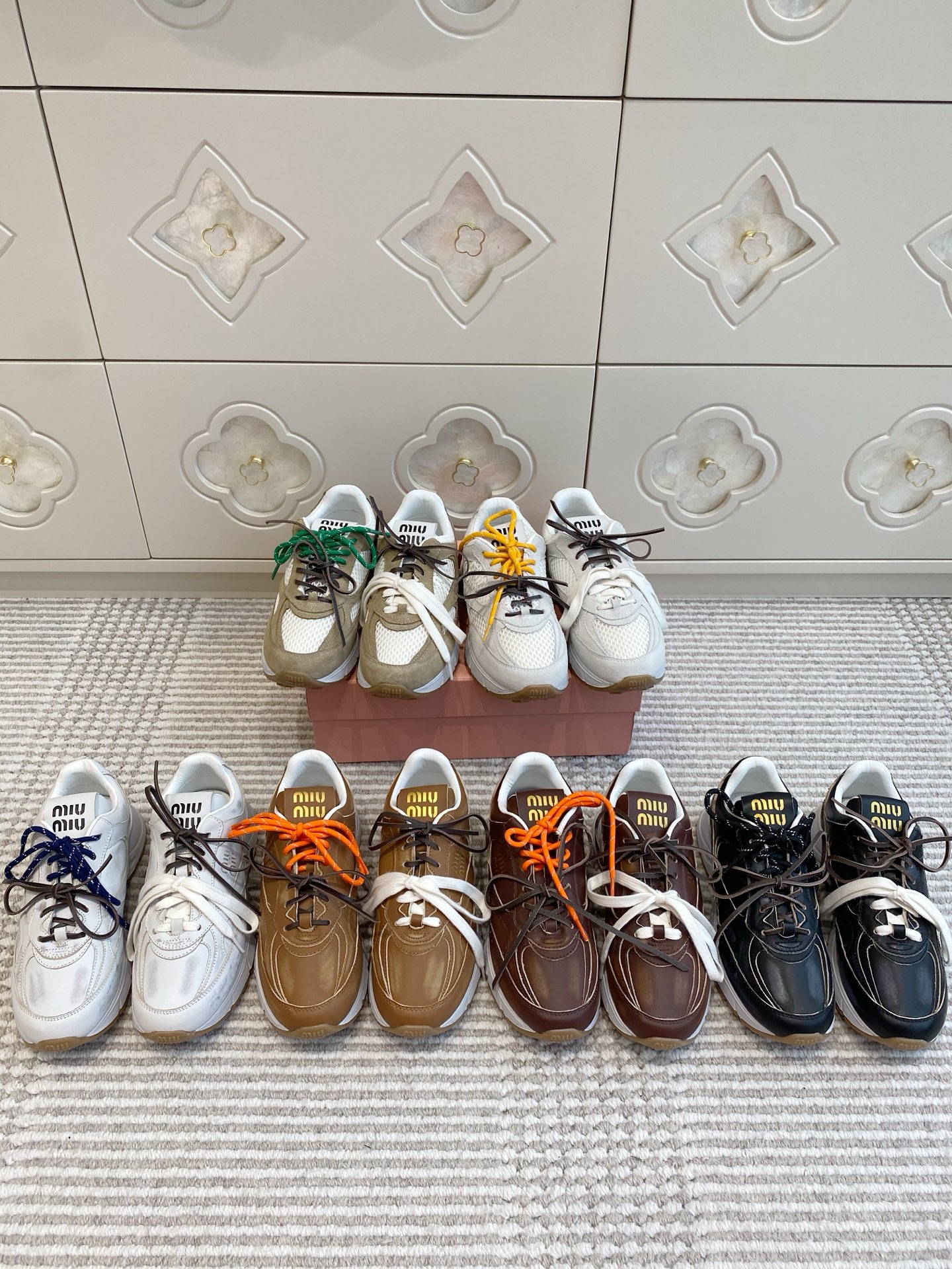 NO:403032,Miumiu·Couple·Retro Sneakers·35-45,Casual Shoes/Sneakers Semi-Travel,Miumiu,Sneakers19860909Miumiu·情侣·复古运动鞋·35-45,休闲鞋/运动鞋半拖,miumiu,sneakers,Women's Shoes