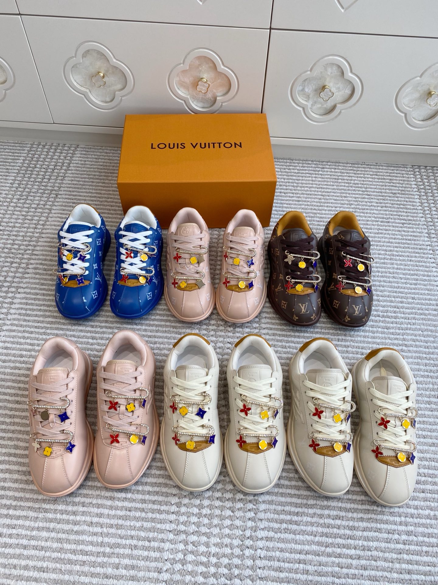 NO:403013,LV·Couple Sports Shoes·35-45, Casual Shoes/Sneakers, louis vuitton,sneakers19860909LV·情侣运动鞋·35-45,休闲鞋/运动鞋,louis vuitton,sneakers,Women's Shoes