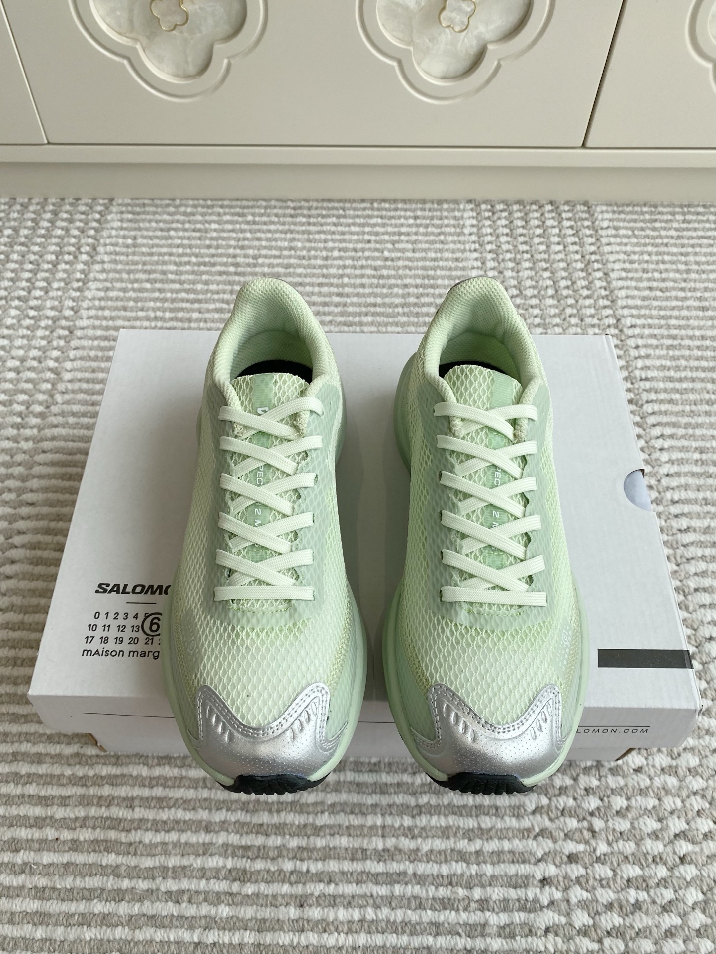 NO:403039,Couple model Salomon ~ 2025ss latest casual sports shoes thick-soled mountaineering derby shoes, matched with Salomon's patented 3D Eending sole specially created for mountain sports, increasing lateral stability and structural sense, major celebrity Internet celebrity beauties have fallen into planting grass. A height-enhancing artifact tailored for domestic beauties, fabric original custom mesh special craft materials, Neri nylon breathable mesh, sole molded foamed sole, super light and textured. Size number for women 35-40, men's 40-45 (female 40, men's 45 custom-made, no return or exchange) The counter full set of original packaging, casual shoes/sports shoes, sneakers19860909批 情侣款 Salomon萨洛蒙～2025ss最新款休闲运动鞋厚底登山德比鞋 搭配Salomon专为山地运动所创的3D Eending专利技术鞋底 增加侧向稳定性和结构感 各大明星网红美女沦陷种草.量身为国内美女打造的增高神器 面料原版订制网布特殊工艺材料 内里尼龙透气网纱 鞋底开模发泡大底超轻超有质感. 码数女码35-40 男码40-45(女40 男45定做不退换) 专柜全套原包装,休闲鞋/运动鞋,sneakers,Women's Shoes