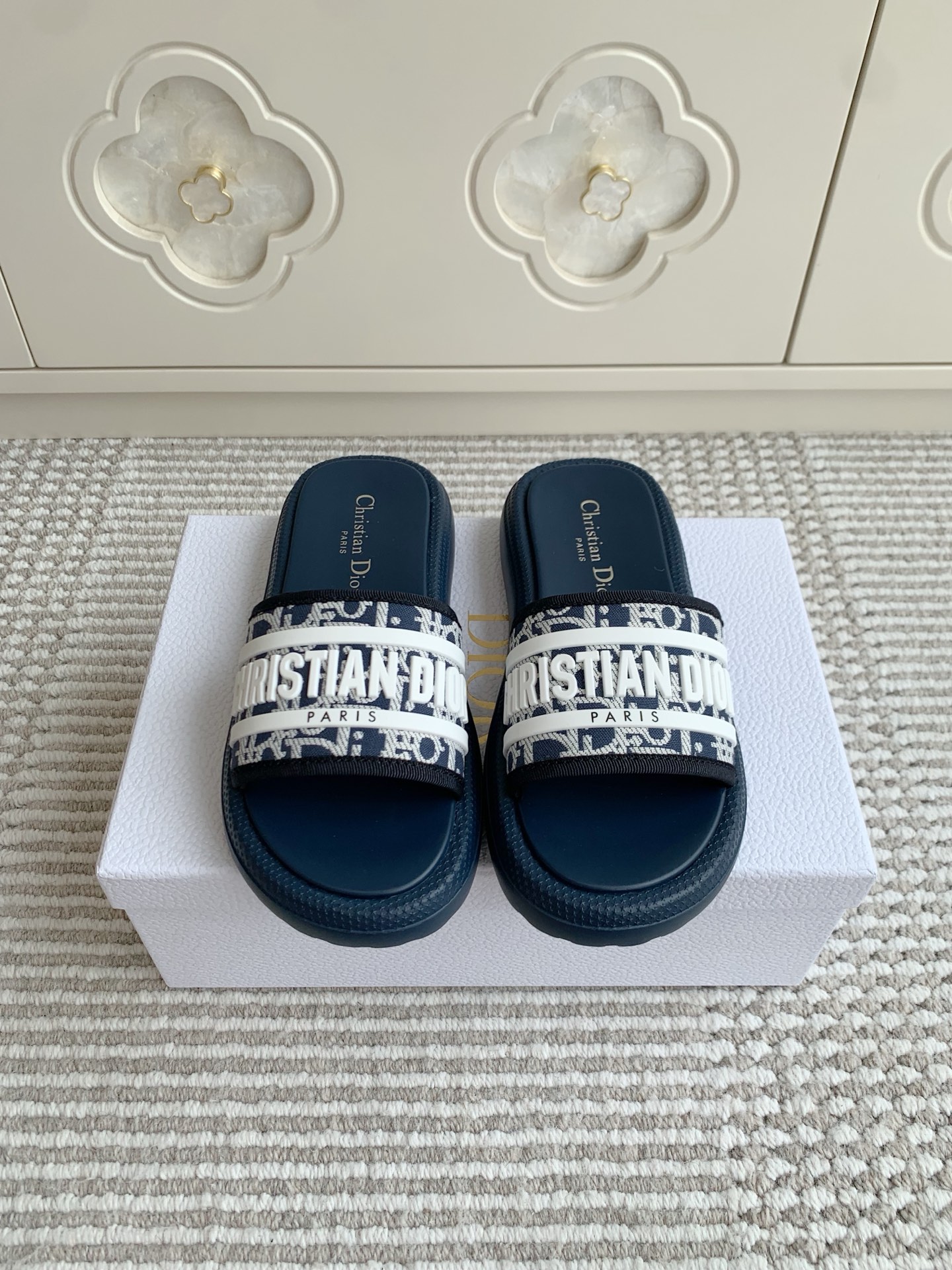 디올 신발 115384 Dior Shoes