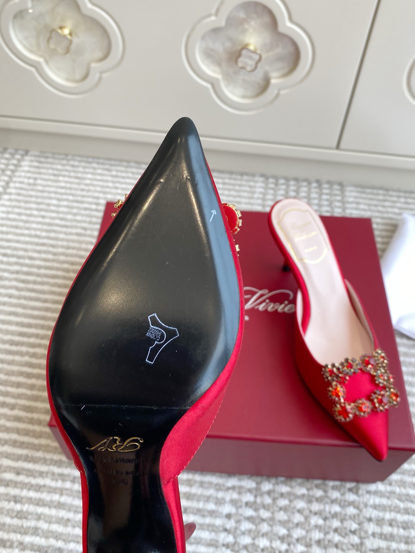 Efflorescence Muller Silk Slippers: Elegant Choice for Important Events - 图片 9