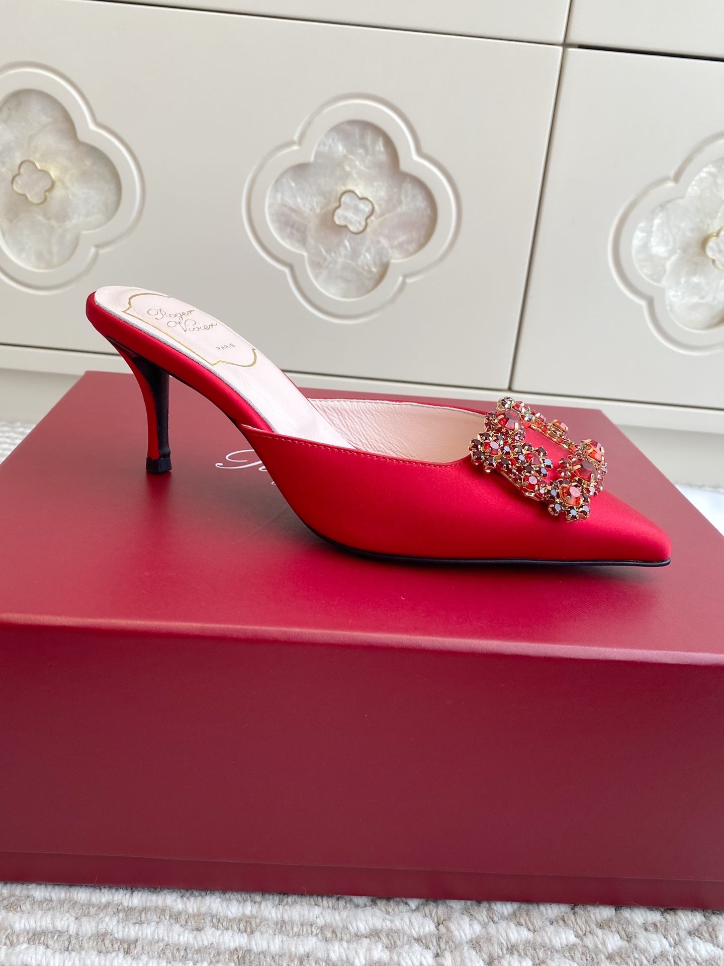 Efflorescence Muller Silk Slippers: Elegant Choice for Important Events - 图片 4