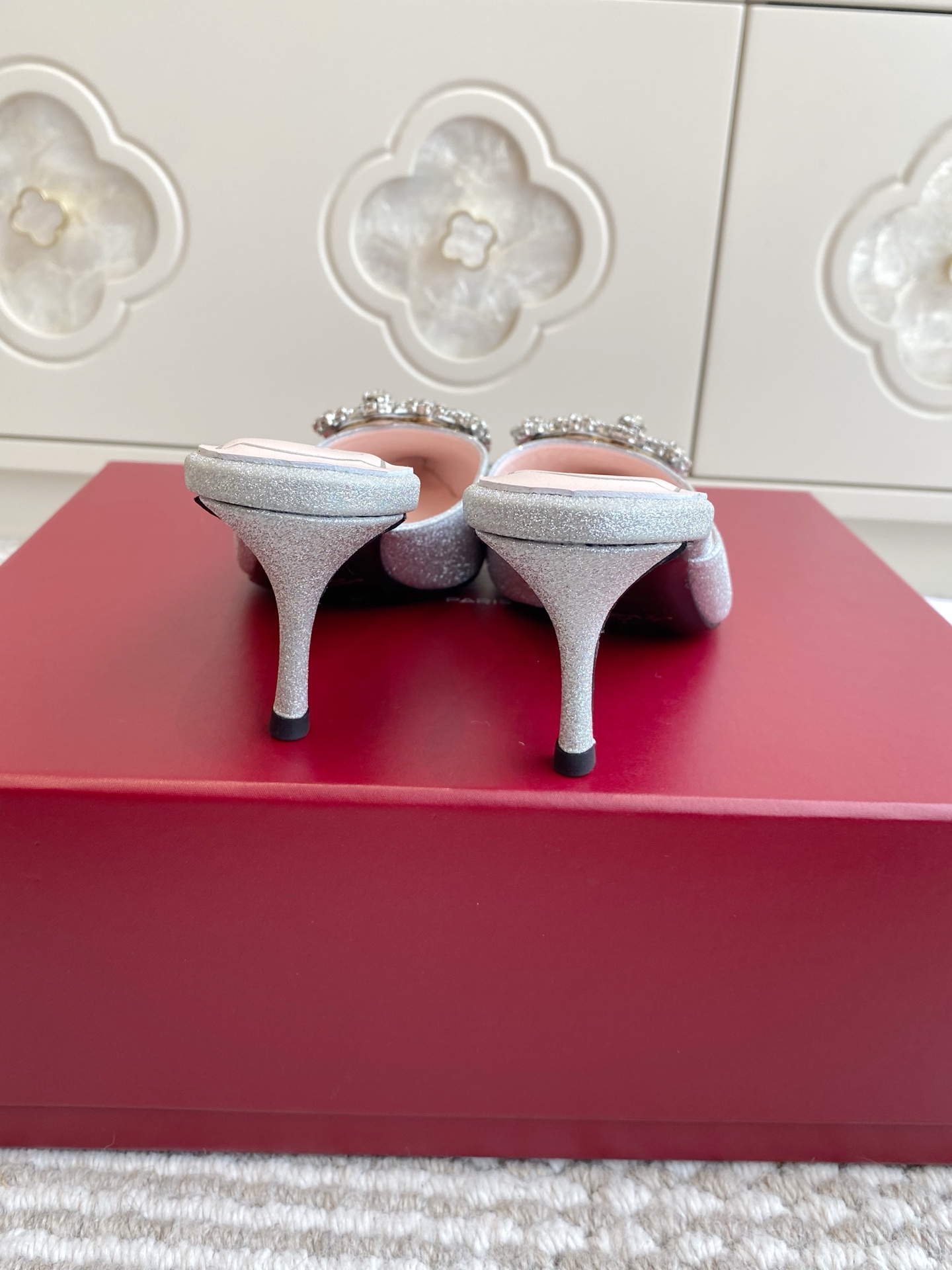 Roger Vivier Efflorescence Muller Silk Slippers – Elegant and Handmade for Important Events - 图片 8