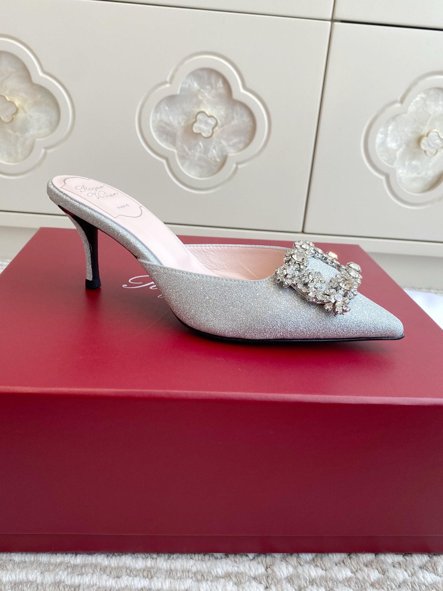 Roger Vivier Efflorescence Muller Silk Slippers – Elegant and Handmade for Important Events - 图片 4