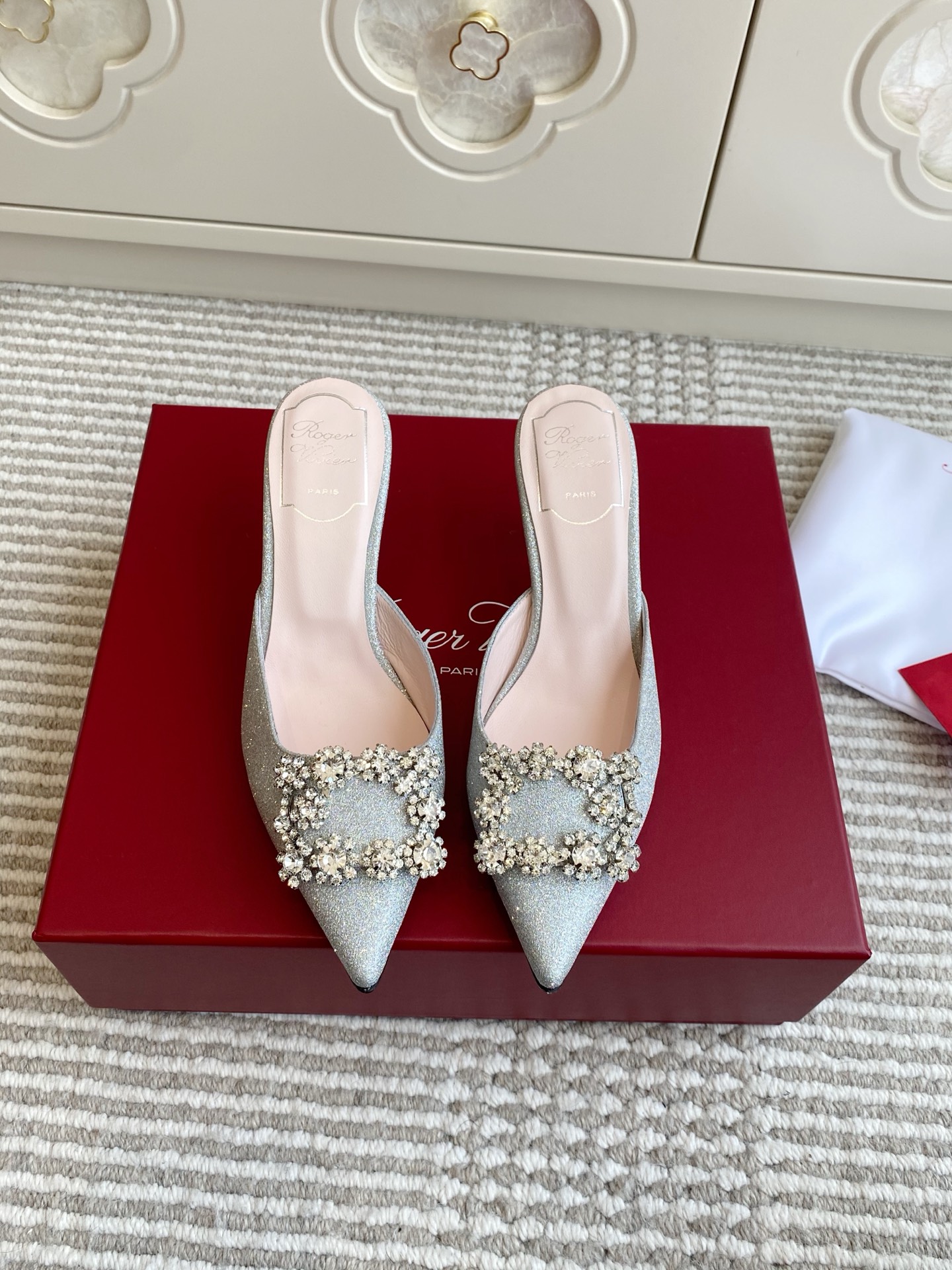 Roger Vivier Efflorescence Muller Silk Slippers – Elegant and Handmade for Important Events - 图片 2
