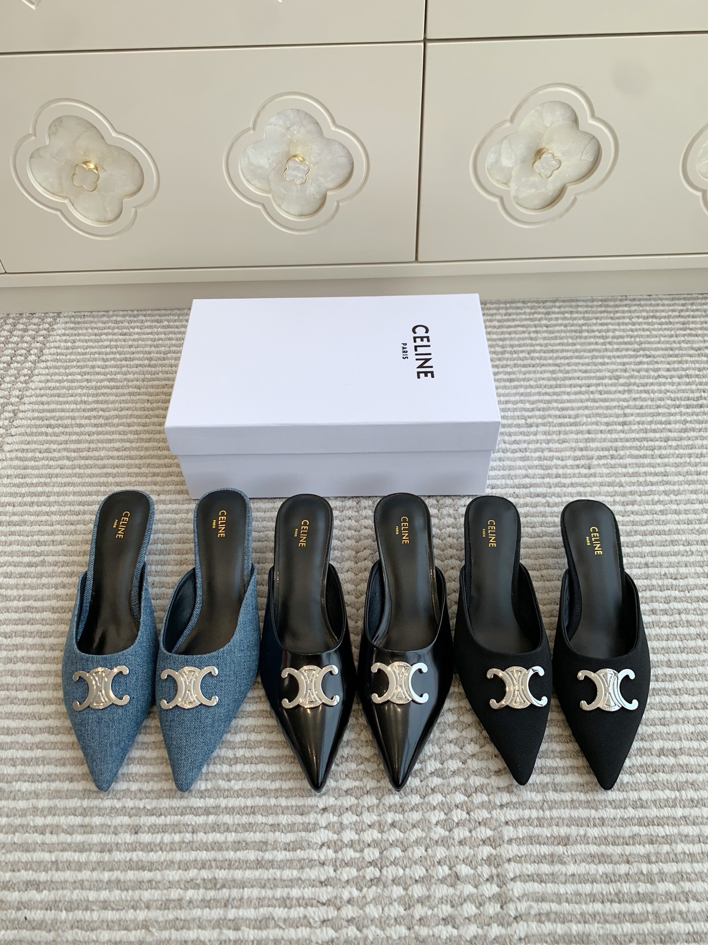 NO:445392,celine Arc de Triomphe pointed toe Muller slippers 35-41, semi-trailed high heels, celine, high heels, slippers19860909celine·凯旋门尖头穆勒拖鞋·35-41,半拖高跟鞋,celine,high heels,slippers,Women's Shoes