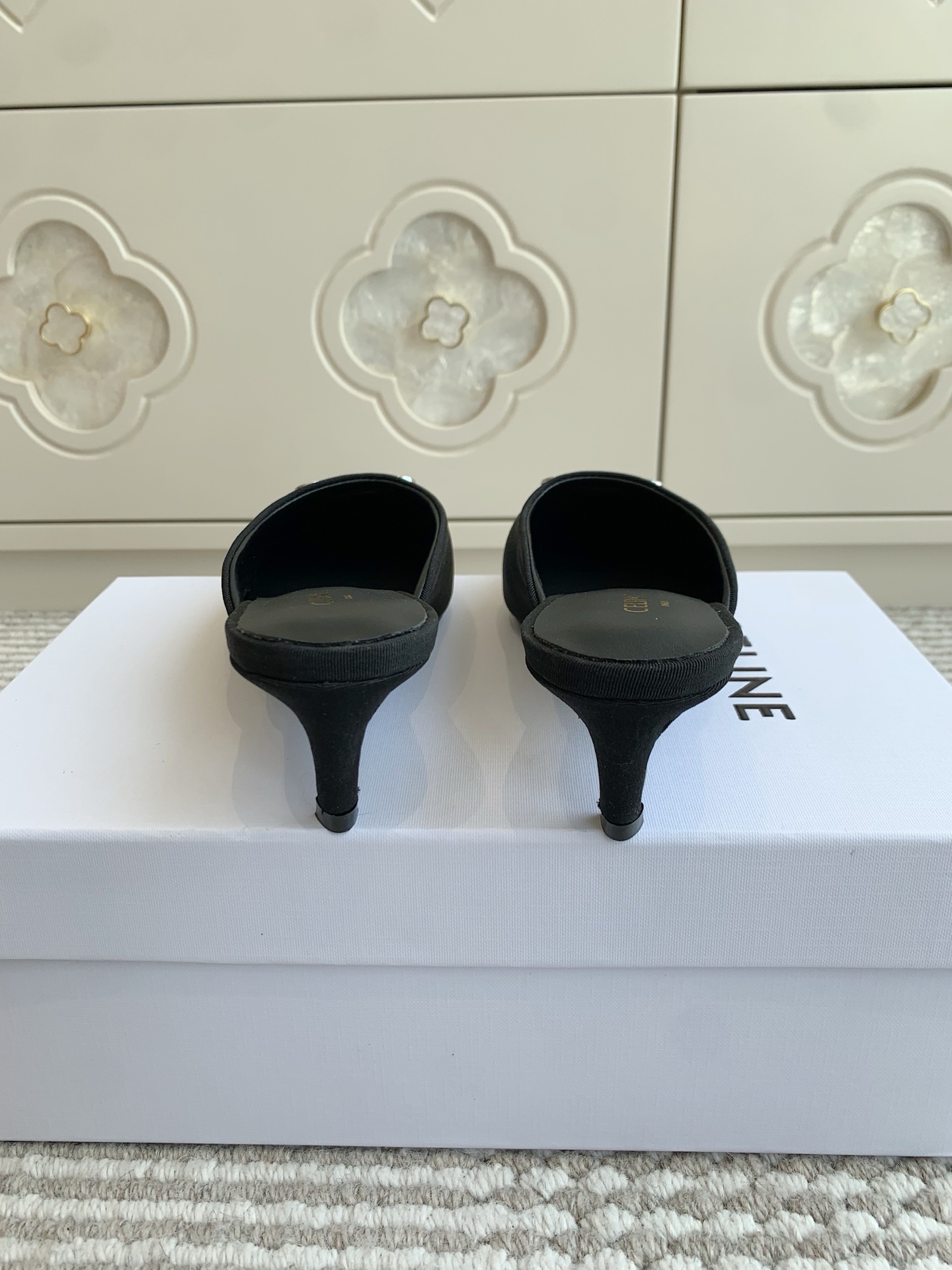 2025 SS Celine Selin Collection: Mueller Cat Slippers with Thin Heels - 图片 7