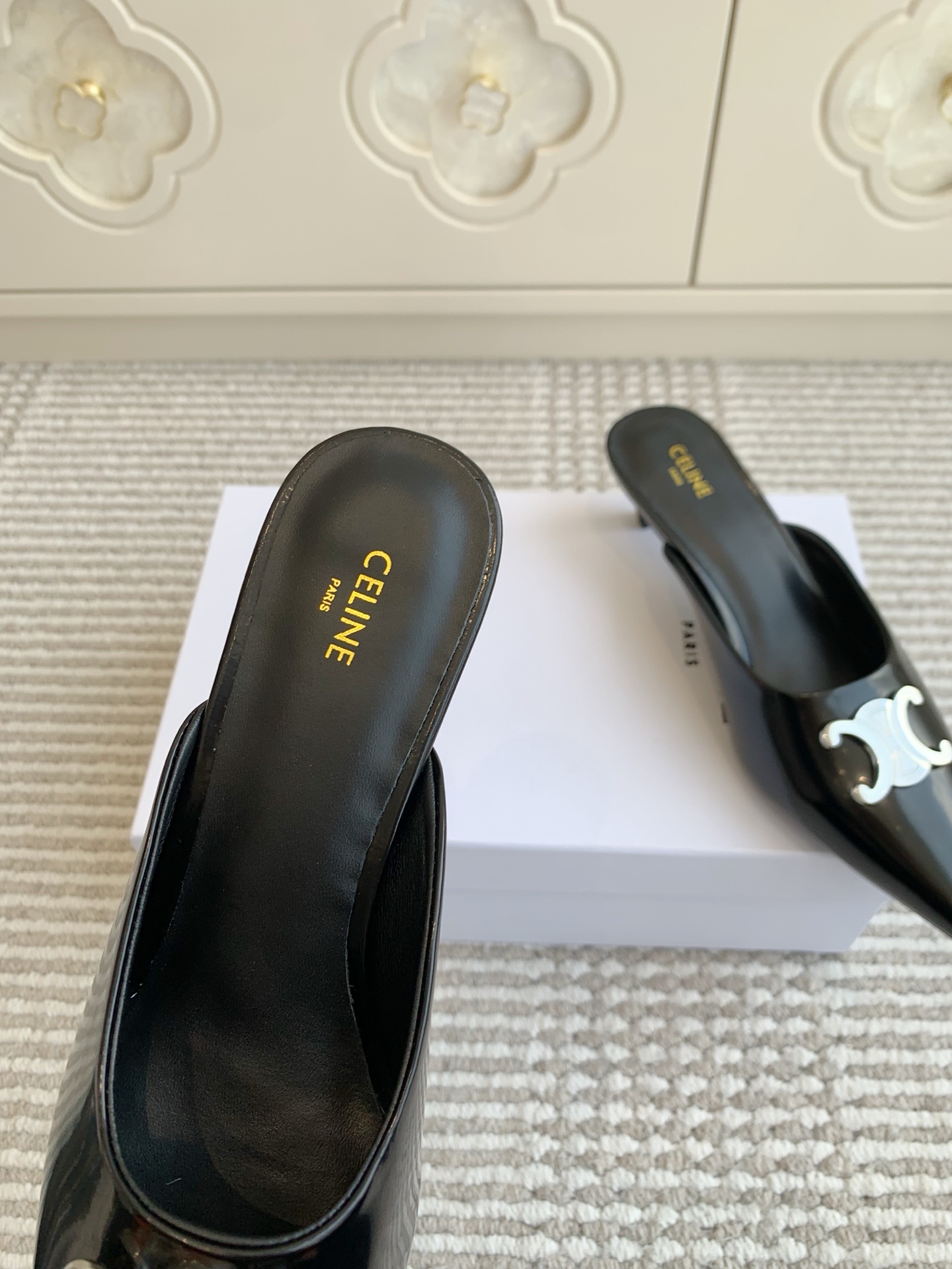 2025 SS Celine Selin Collection: Stylish Shoes with Imported Materials and Unique Design - 图片 6