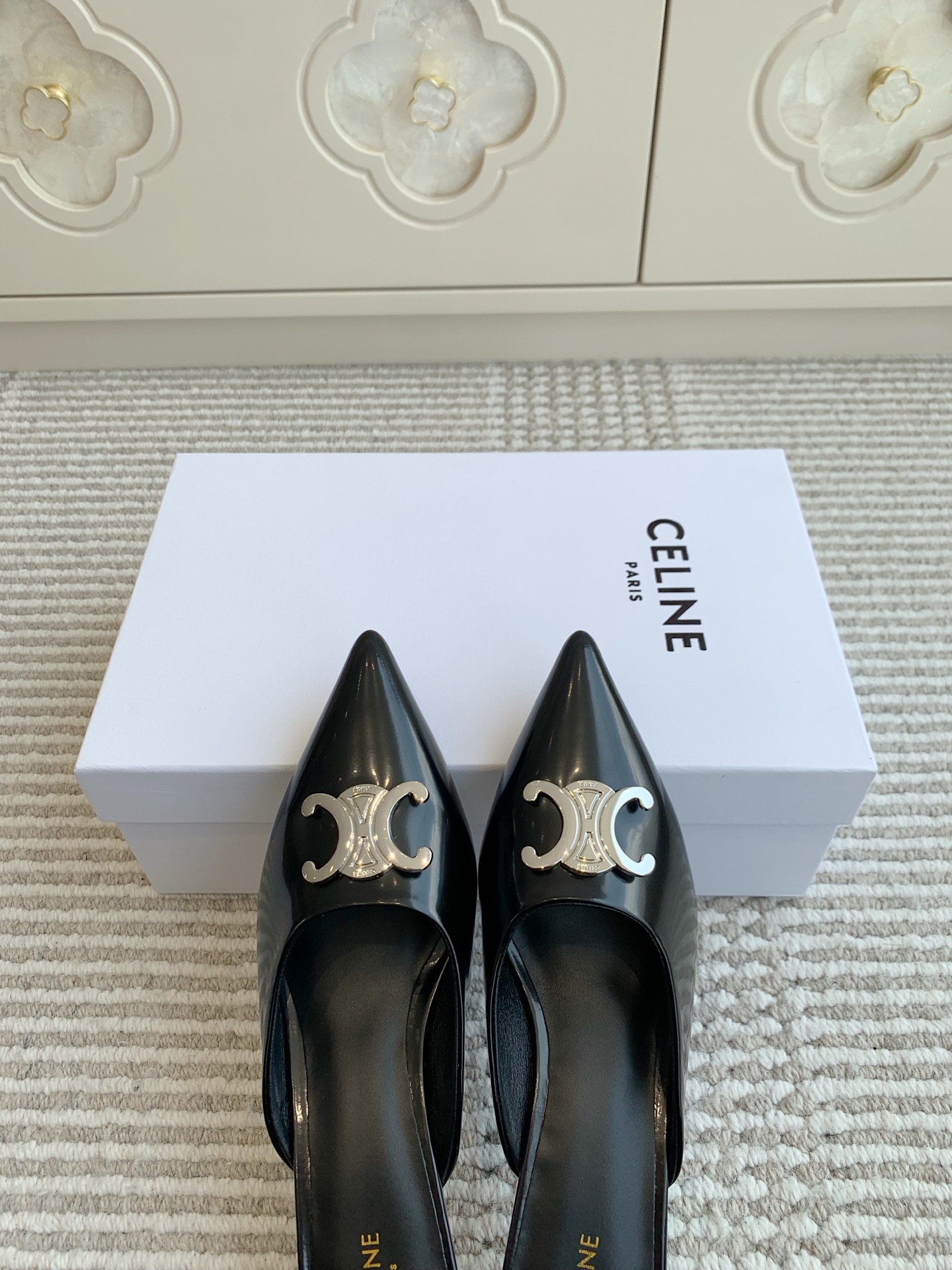 2025 SS Celine Selin Collection: Stylish Shoes with Imported Materials and Unique Design - 图片 5