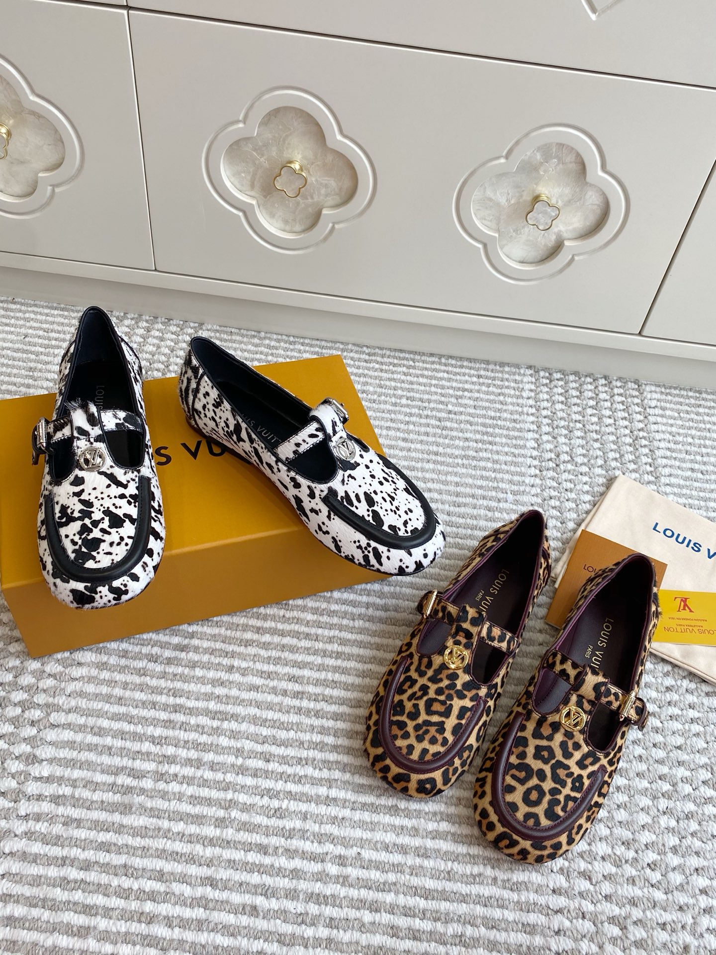 NO:445384,LV·Leopard print horse-haired Mary Jane Loafers·34-41,Loafers,louis vuitton,loafers,mary jane19860909LV·豹纹马毛玛丽珍乐福鞋·34-41,乐福鞋,louis vuitton,loafers,mary jane,Women's Shoes
