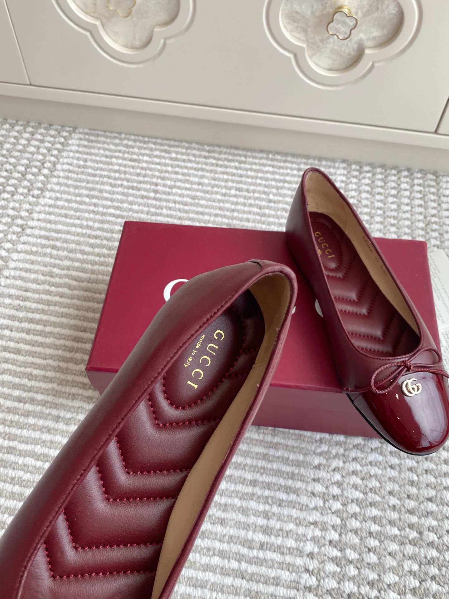 Custom-Made Skin Leather Ballet Shoes with GG Buttons – Batch 696 - 图片 9