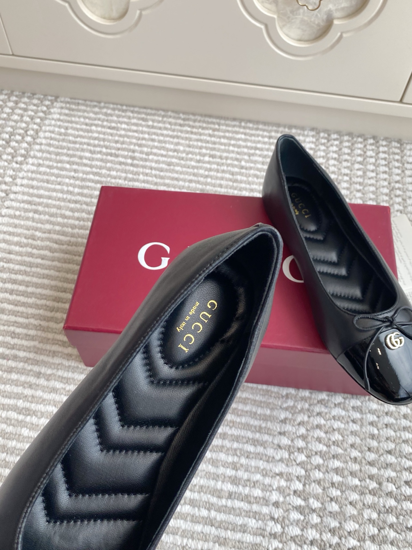 Stylish Custom-Made Ballet Shoes with Gold Double-G Fittings – Batch 696 - 图片 6