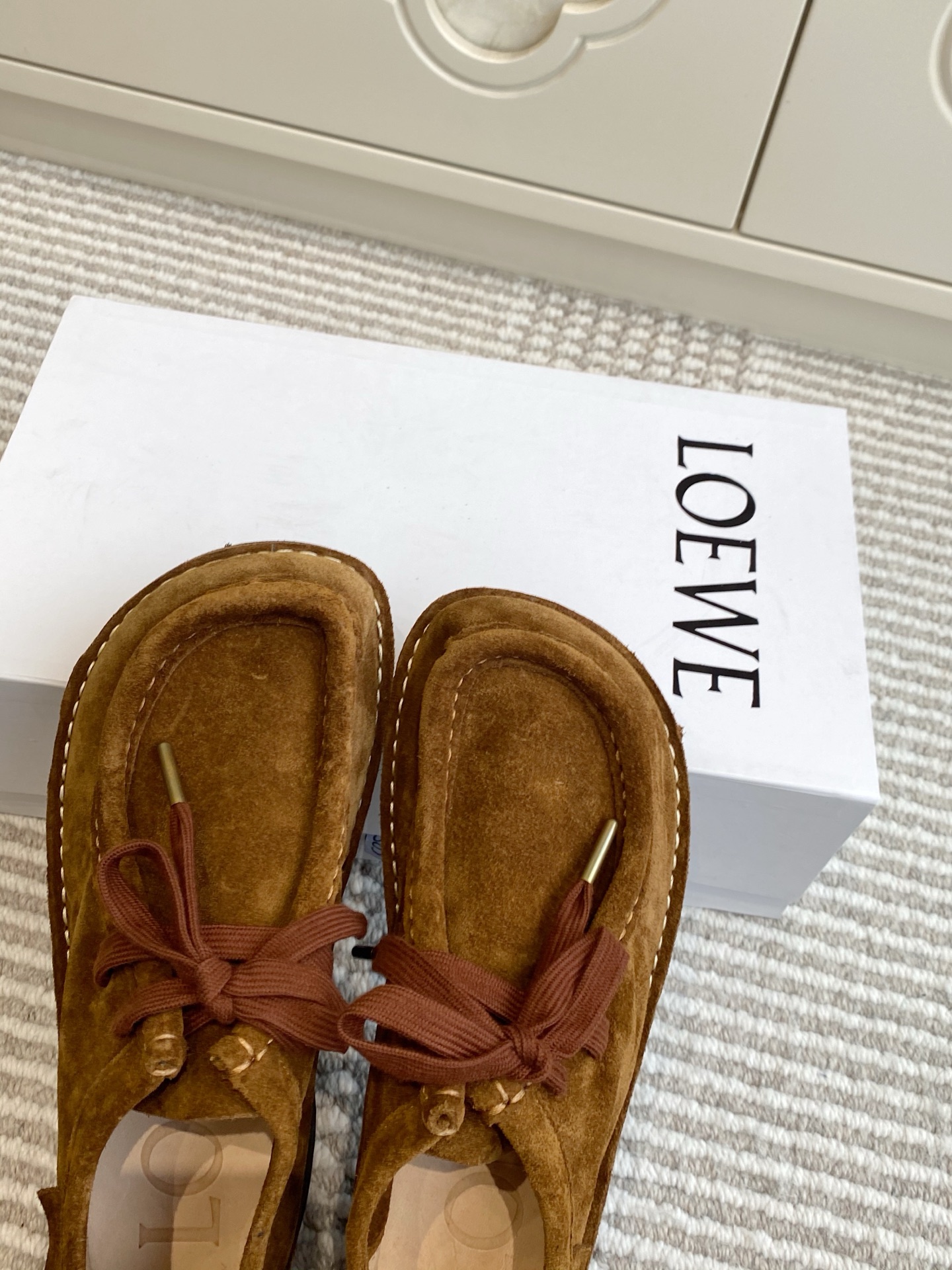 Lovers Derby Shoes: Cow-Skin Roundheads with Mokasin Tips and Rubber Base – Product Review - 图片 7