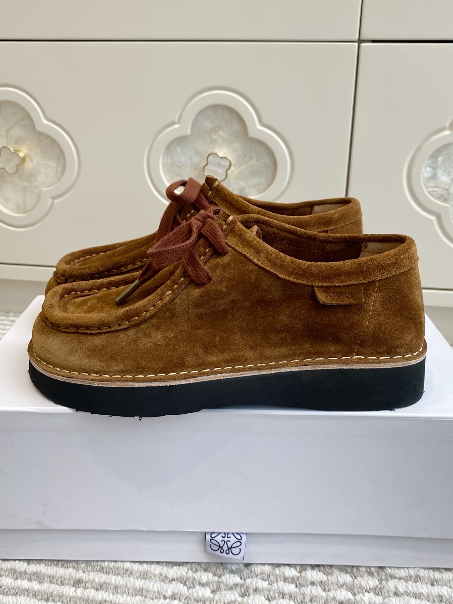 Lovers Derby Shoes: Cow-Skin Roundheads with Mokasin Tips and Rubber Base – Product Review - 图片 2
