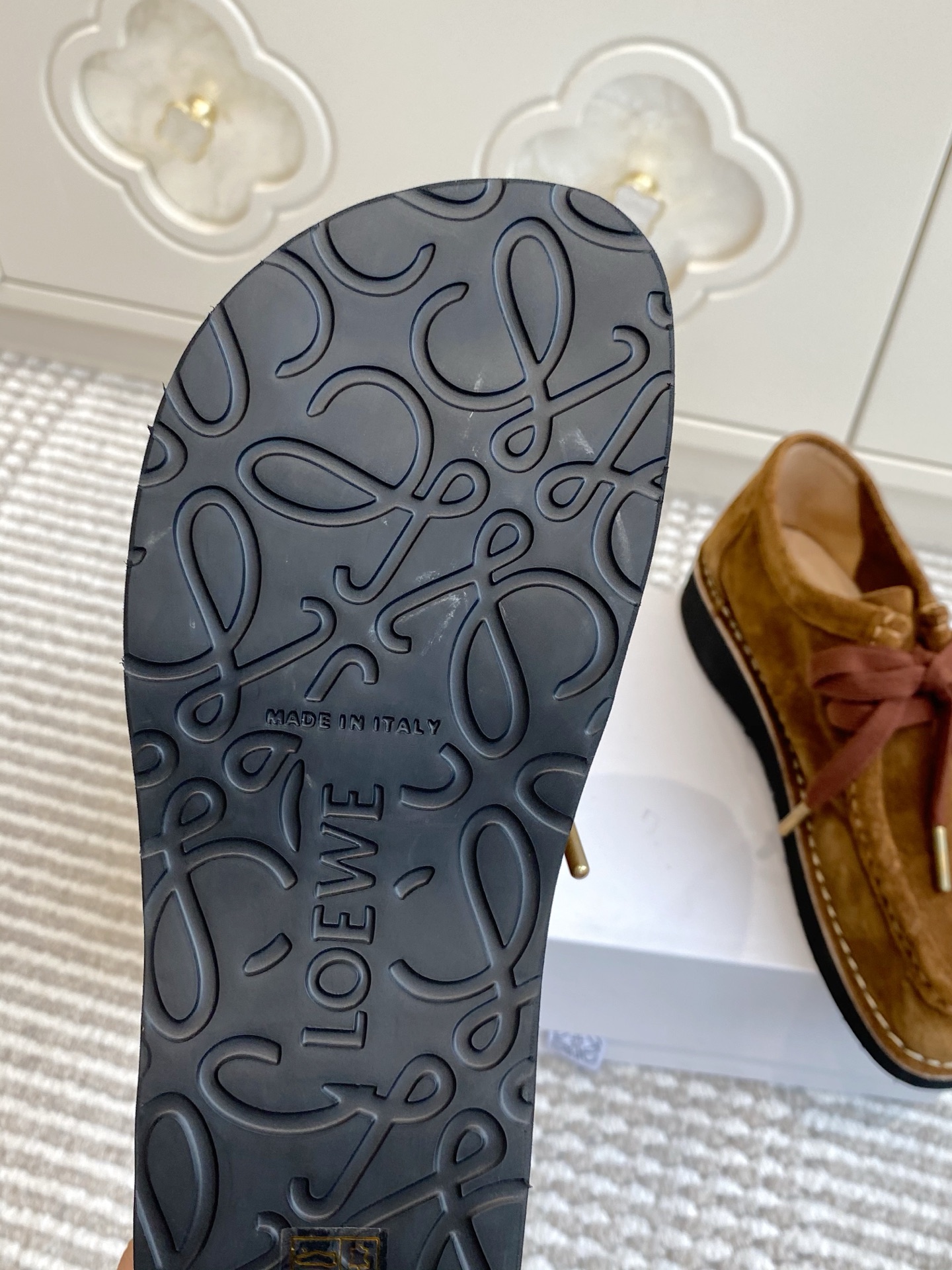 Lovers Derby Shoes: Cow-Skin Roundheads with Mokasin Tips and Rubber Base – Product Review - 图片 9