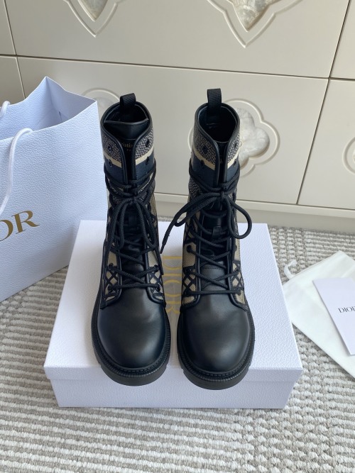 Dior FW Embroidered Lace-Up Ankle Boots - Luxurious Calfskin & Wool Blend 1 Dior FW Embroidered Lace-Up Ankle Boots - Luxurious Calfskin & Wool Blend