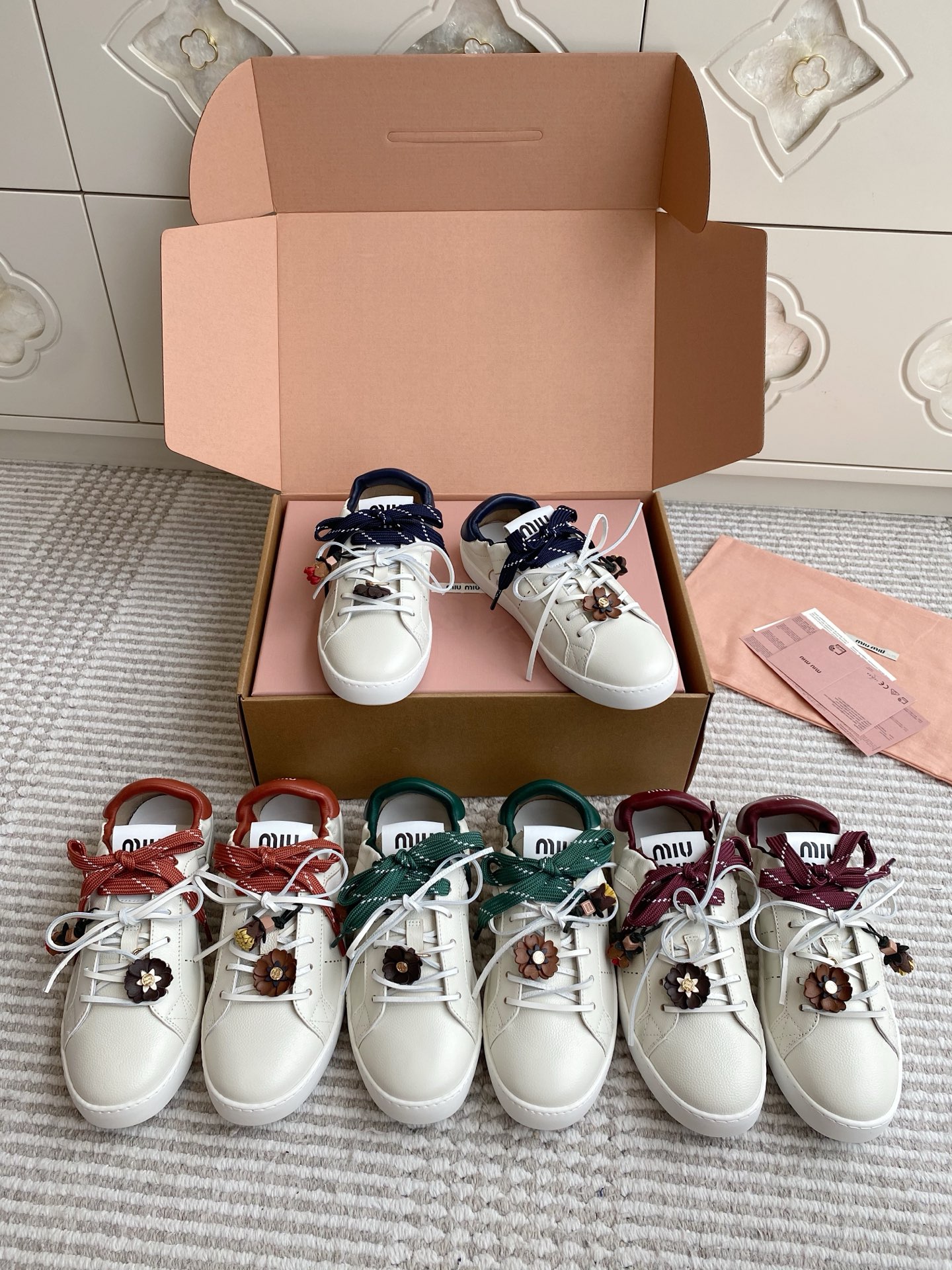 NO:465865,miumiu·New white shoes sports shoes 35-41, casual shoes/sports shoes, miumiu, sneakers19860909miumiu·新品小白鞋 运动鞋 35-41,休闲鞋/运动鞋,miumiu,sneakers,Women's Shoes
