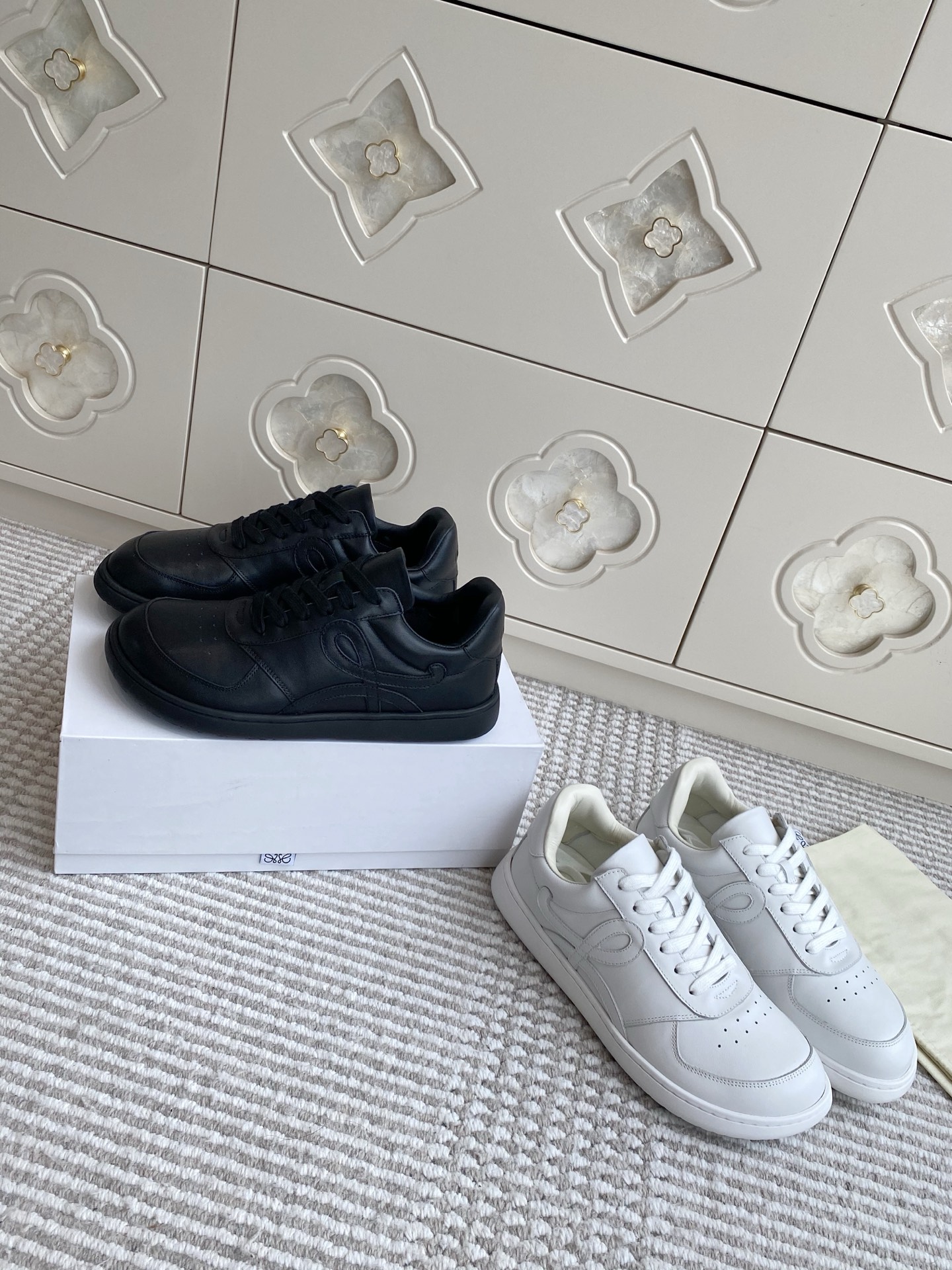 NO:475883,Loewe·25FW·New small white shoes sneakers 35-45, casual shoes/sports shoes, loewe, sneakers19860909Loewe·25FW·新款小白鞋运动鞋 35-45,休闲鞋/运动鞋,loewe,sneakers,Women's Shoes