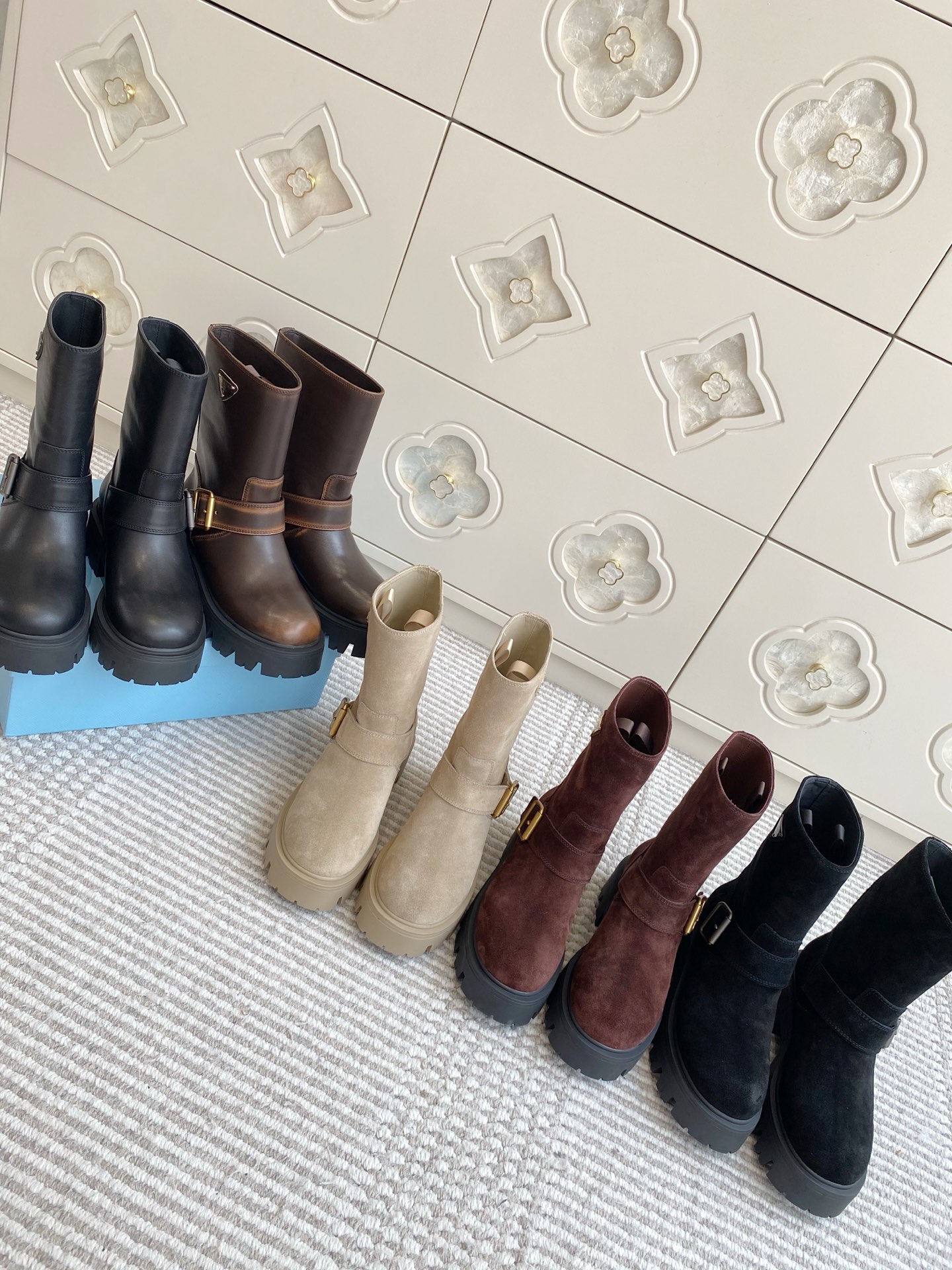 NO:543334,rada·New thick-soled motorcycle boots·35-41, boots, prada, boots19860909rada·新款厚底机车靴·35-41,靴子,prada,boots,Women's Shoes