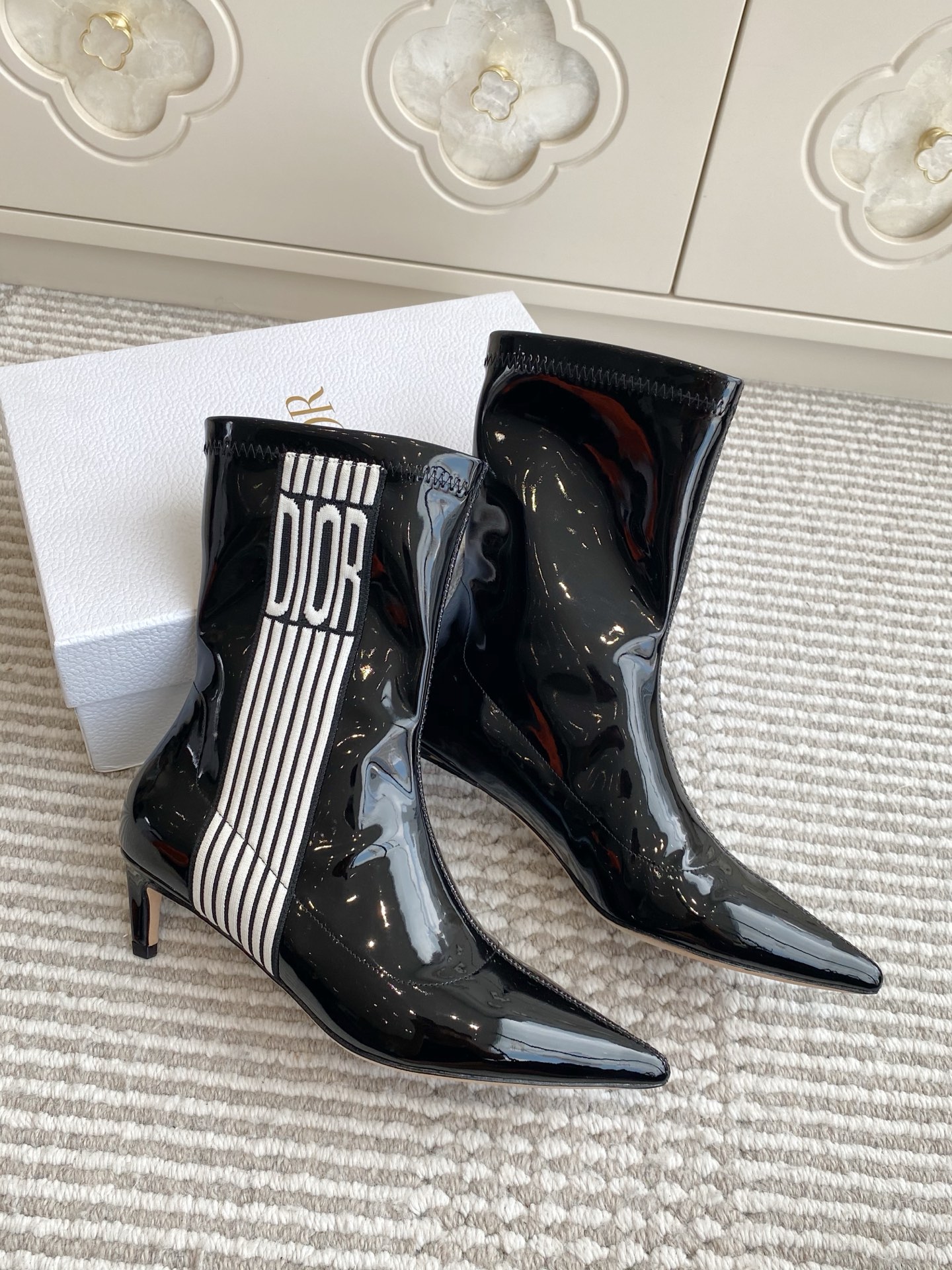 Dior 迪奥〰️秋冬新款🆕Optical-D刺绣织带弹力高筒靴 瘦腿女靴 ✔️明星同款CD字母logo立体刺绣提花Gr