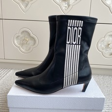 Dior 迪奥〰️秋冬新款🆕Optical-D刺绣织带弹力高筒靴 瘦腿女靴 ✔️明星同款CD字母logo立体刺绣提花Gr Dior 迪奥〰️秋冬新款🆕Optical-D刺绣织带弹力高筒靴 瘦腿女靴 ✔️明星同款CD字母logo立体刺绣提花Gr