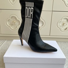 Dior 迪奥〰️秋冬新款🆕Optical-D刺绣织带弹力高筒靴 瘦腿女靴 ✔️明星同款CD字母logo立体刺绣提花Gr Dior 迪奥〰️秋冬新款🆕Optical-D刺绣织带弹力高筒靴 瘦腿女靴 ✔️明星同款CD字母logo立体刺绣提花Gr